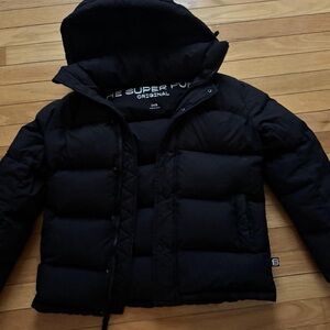 Aritzia The Super Puff Puffer Jacket in Black